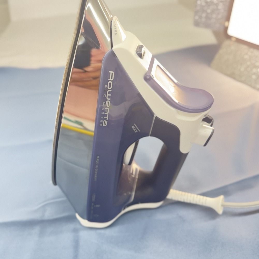 Rowenta DW8080 U1 Pro Master Steam Iron 1715W Germany Stainless Steel Soleplate